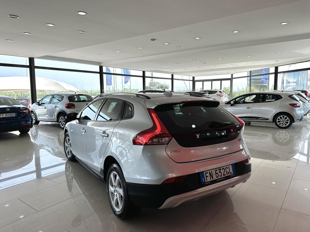 VOLVO V40 CROSS COUNTRY 1.5D STILE PLUS