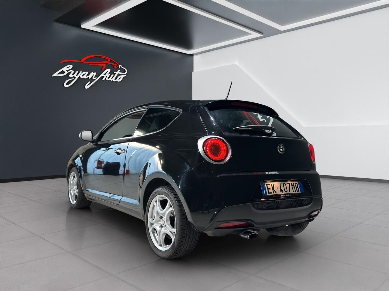Alfa Romeo MiTo 1.3 jtdm-2 BlackLine Collection 95cv