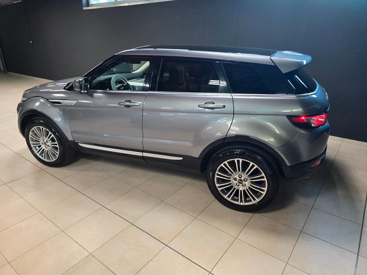 Land Rover Range Evoque 2.2 TD4 5p. Prestige