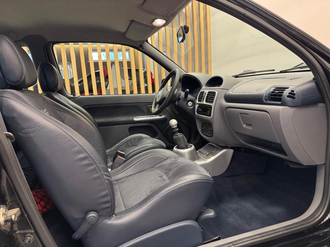 RENAULT CLIO V6 3.0 230CV **RARISSIMA ** ESEMPLARE NR 565