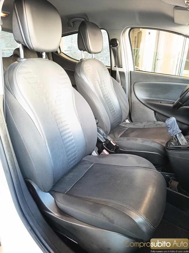 LANCIA Ypsilon 1.3 MJT 75 CV Platino