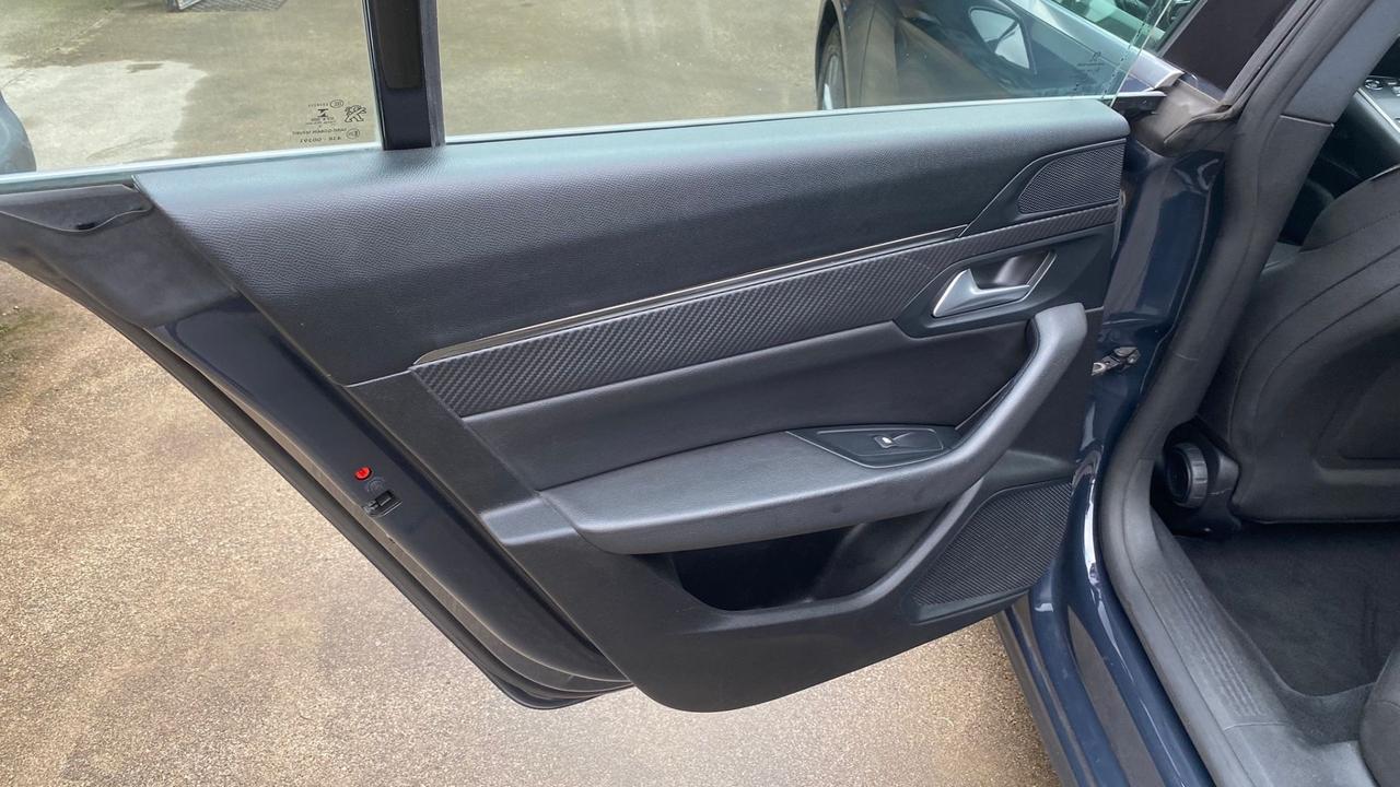 Peugeot 508 BlueHDi 130 Stop&Start EAT8 SW Allure