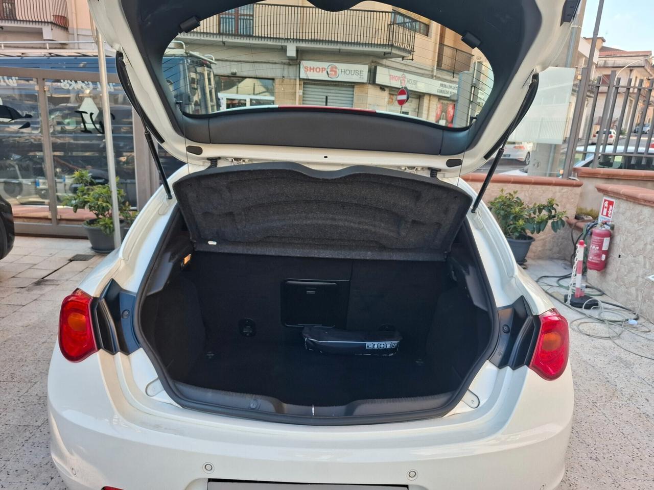 Alfa Romeo Giulietta - 1.6 JTD Pelle Navigazione