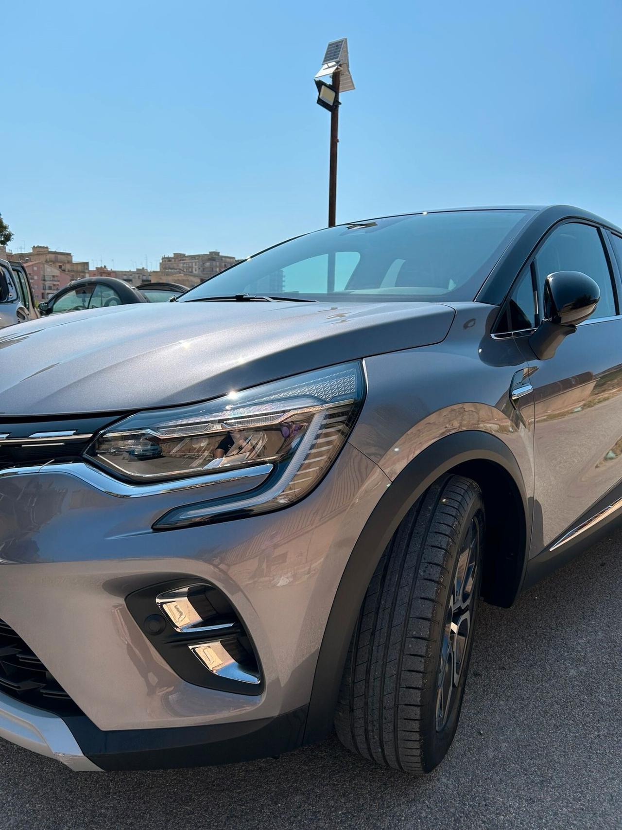 Renault Captur Plug-in Hybrid E-Tech Intens