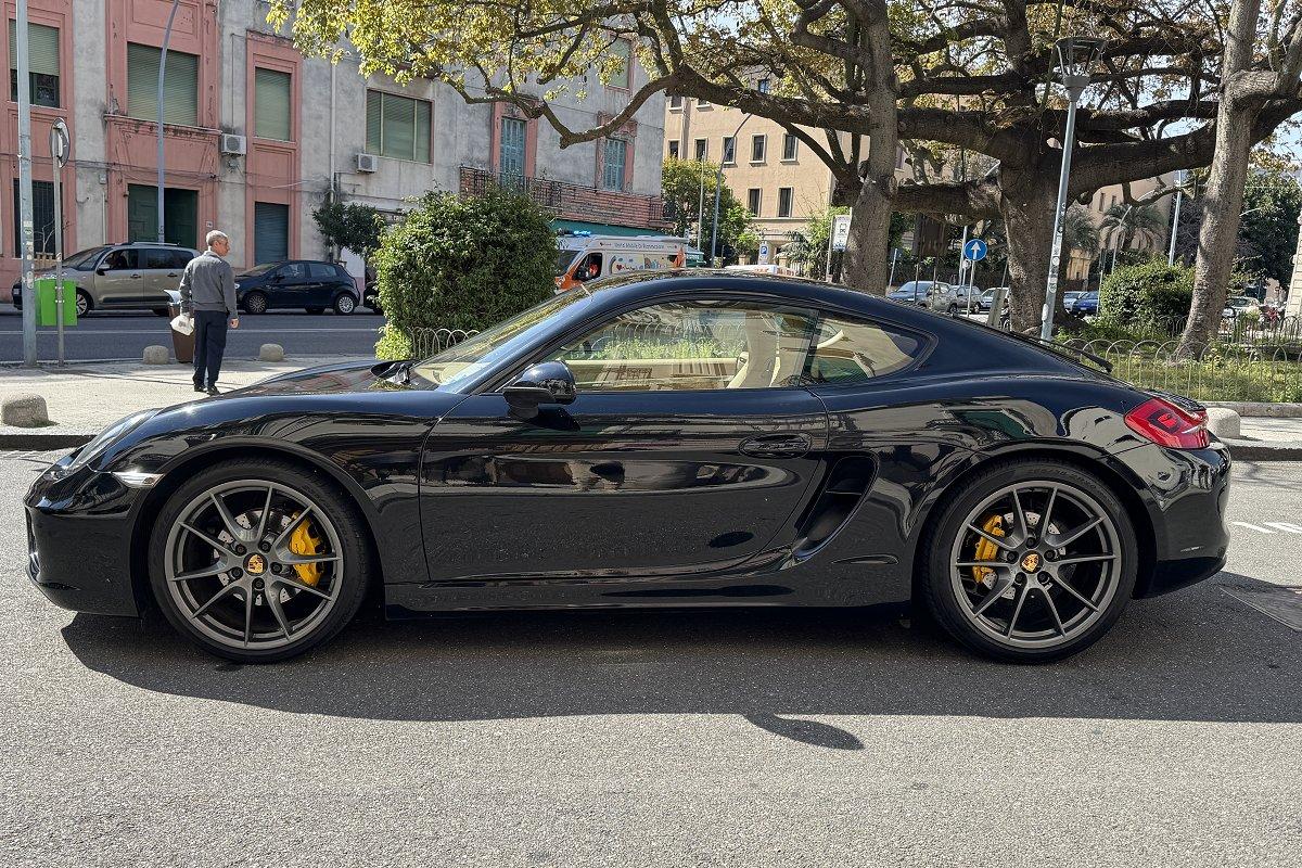 PORSCHE Cayman 2.7