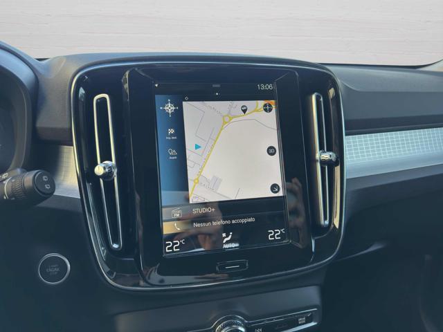 VOLVO XC40 B4 AWD Geartronic Momentum