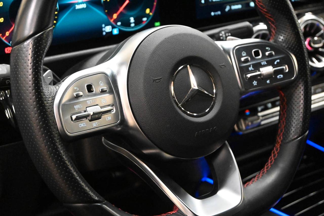 MERCEDES GLA (H247) GLA 200 d Automati...