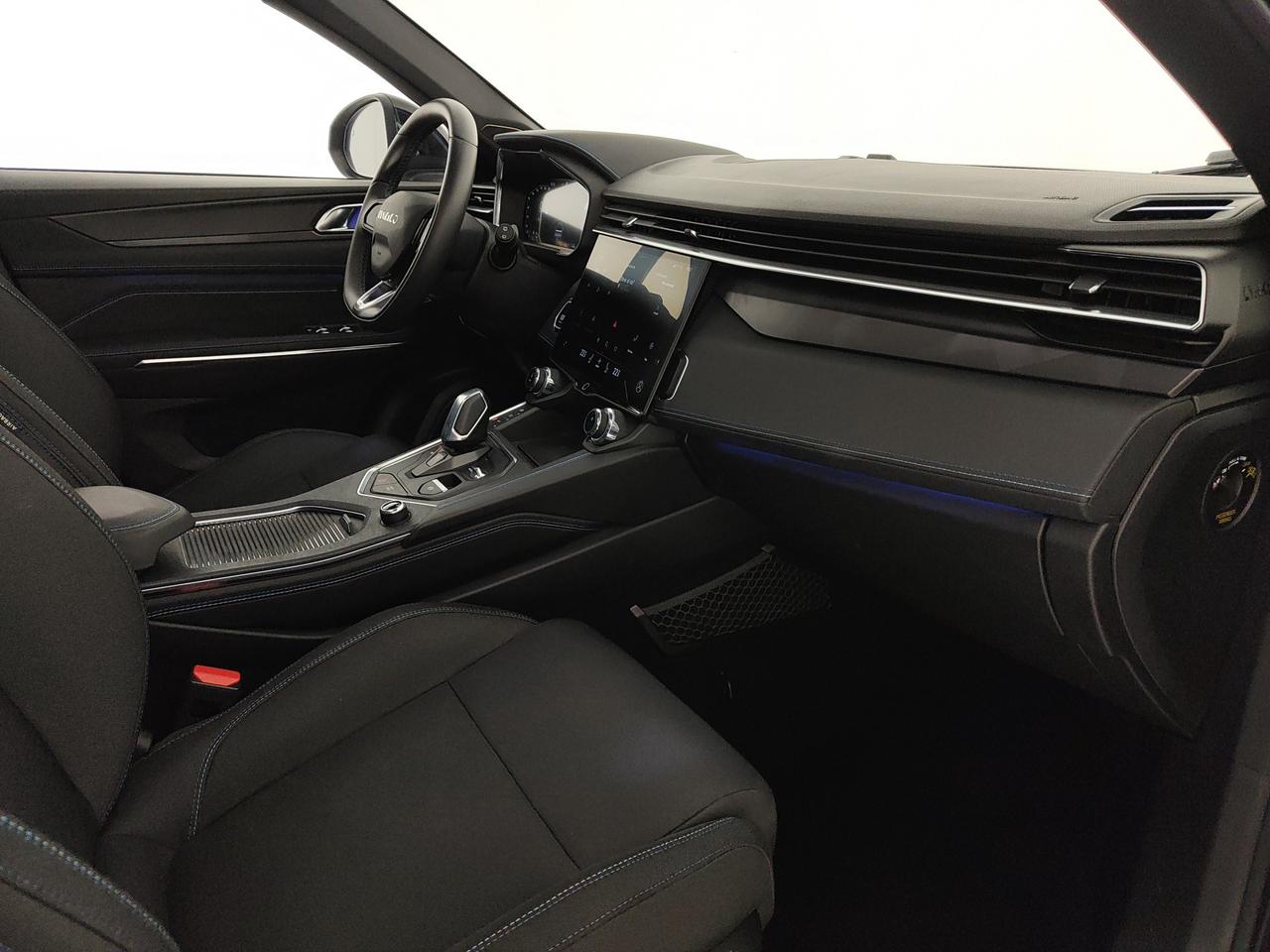 LYNK & CO 01 1.5 td phev auto