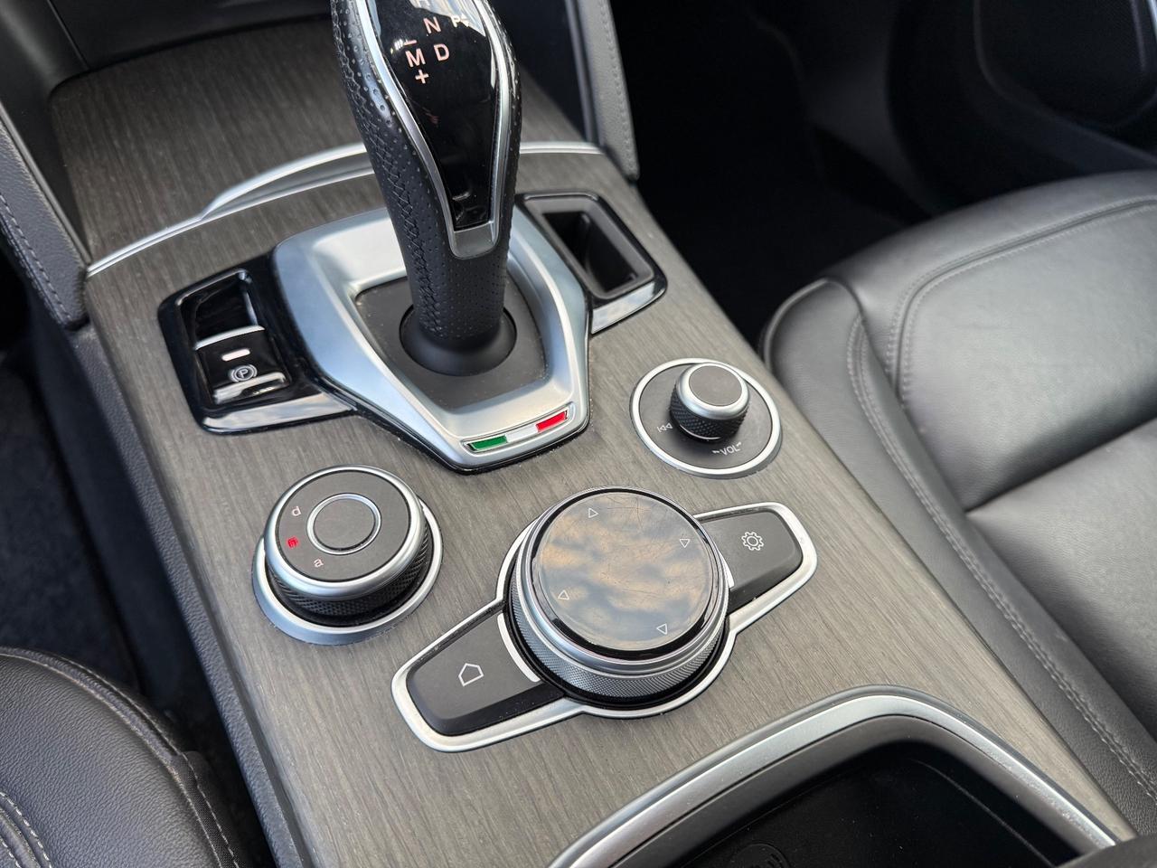 Alfa Romeo Stelvio 2.2 210 CV AT8 Q4 Ti