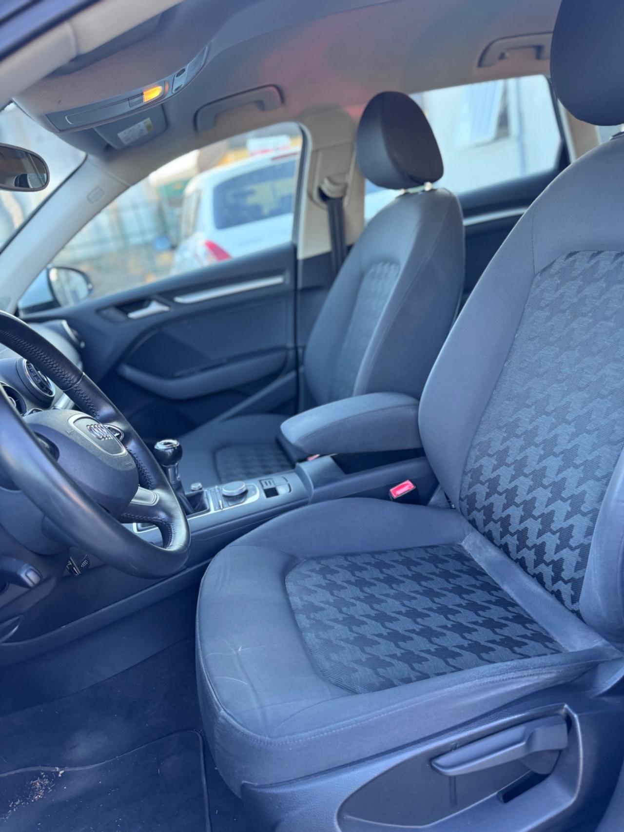 Audi A3 SPB 1.6 TDI clean diesel Ambition