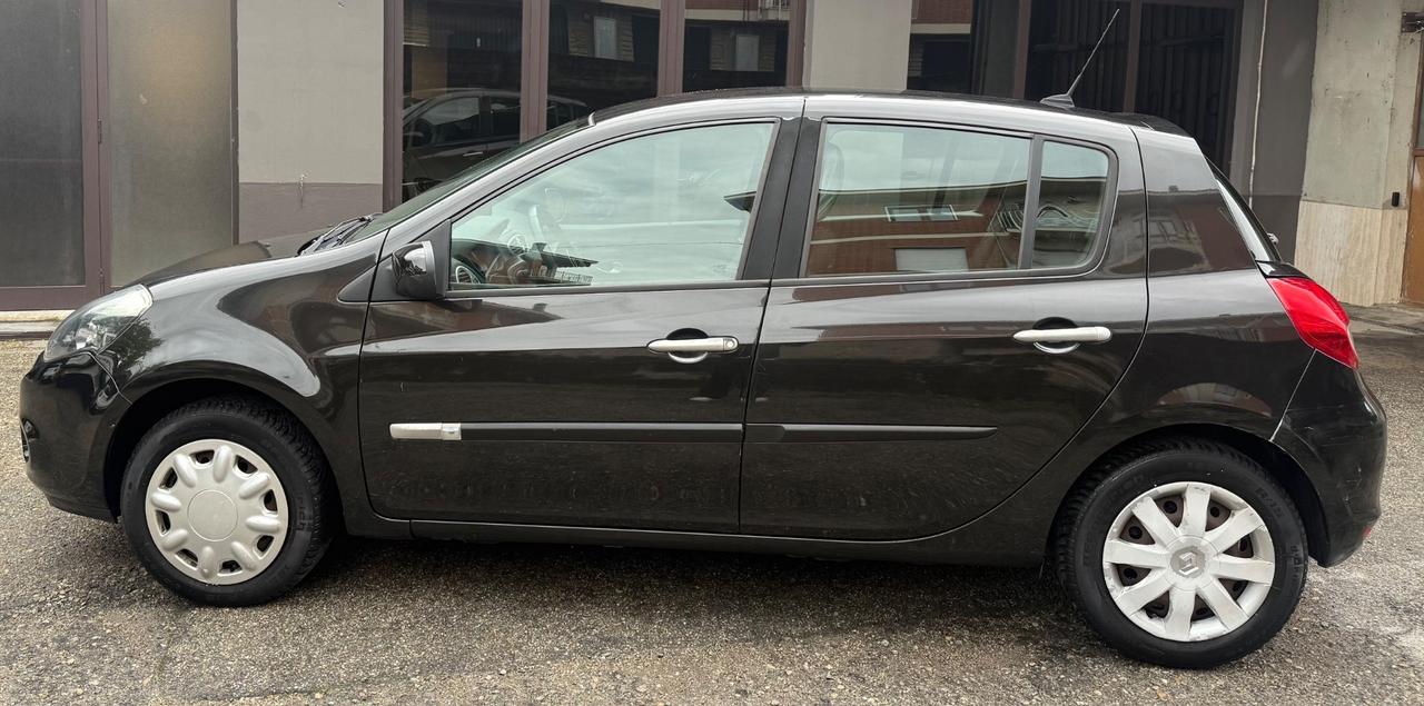 Renault Clio 1.2 16V 5 porte Confort