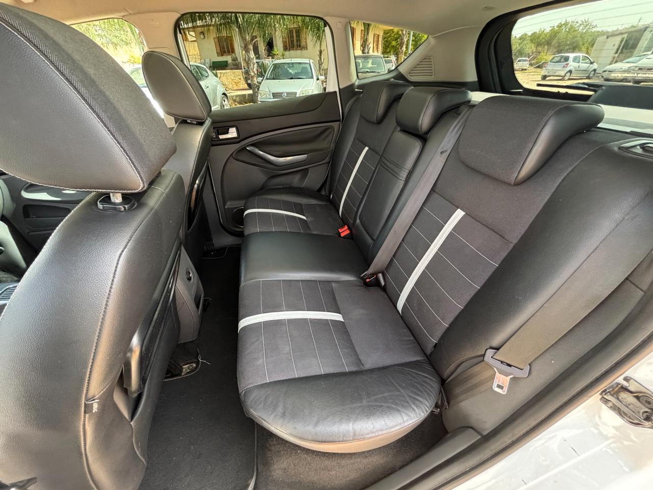 Ford Kuga 2.0 TDCi 136 CV 2WD Titanium - 2009