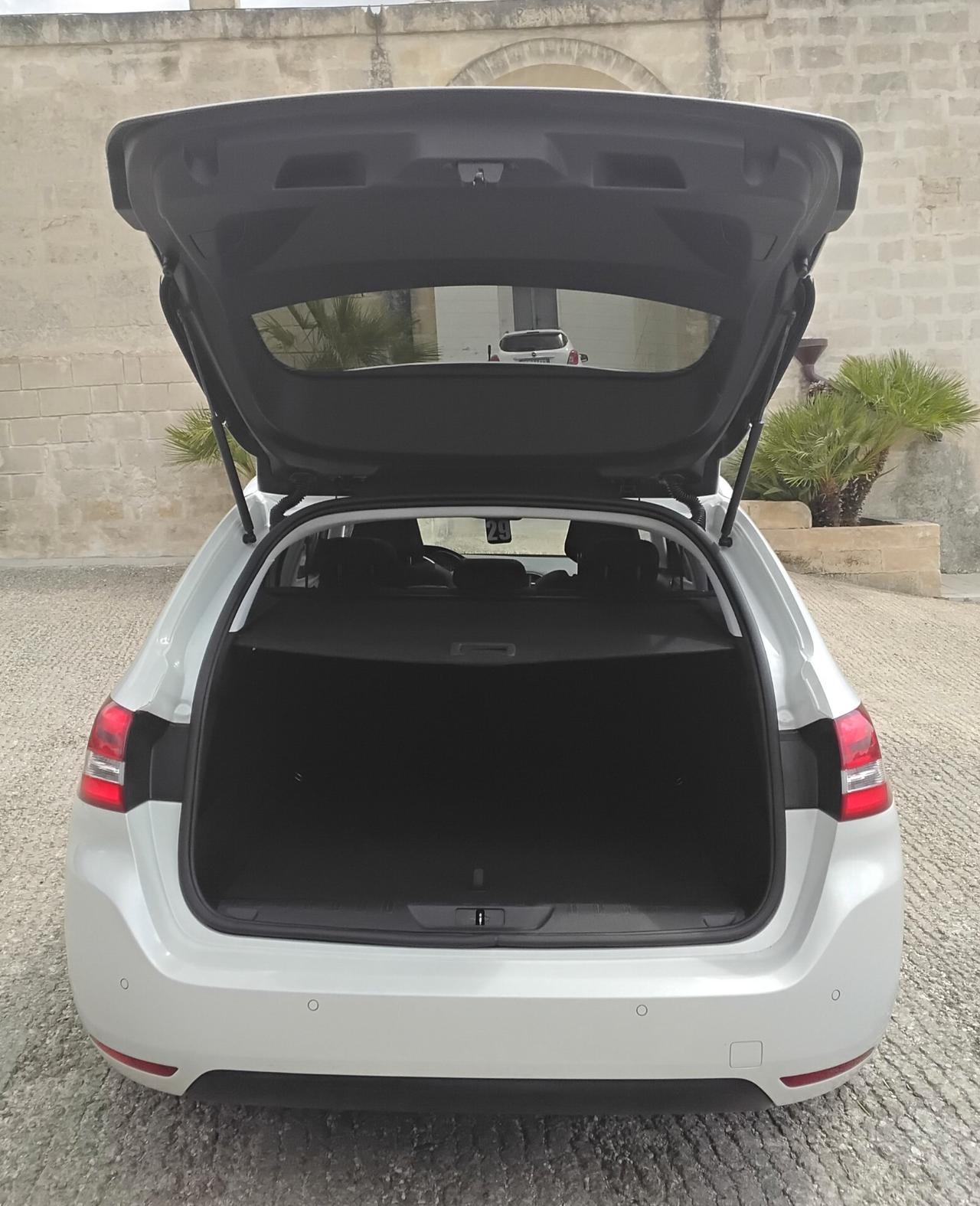 Peugeot 308 BlueHDi 130 S&S SW Allure