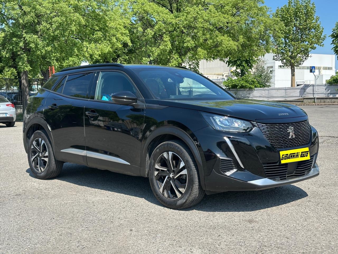 Peugeot 2008 1.2 Benz. EAT8 Allure (Garanzia 24 Mesi)