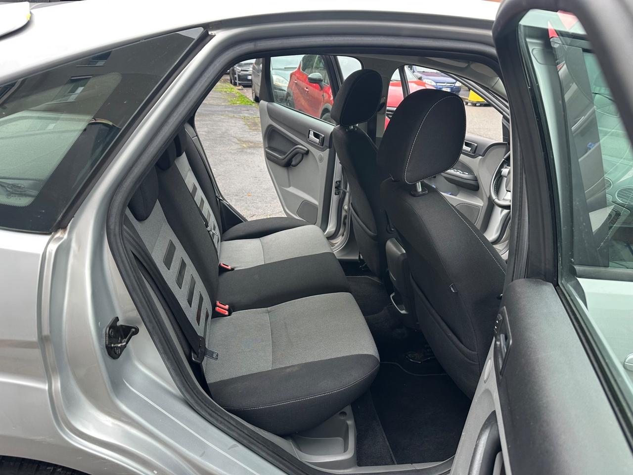 Ford Focus 1.6 (100CV) 5p. Titanium - ok neopatentati