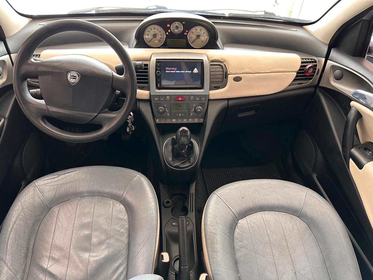 Lancia Ypsilon 1.3 Multijet 16V Argento