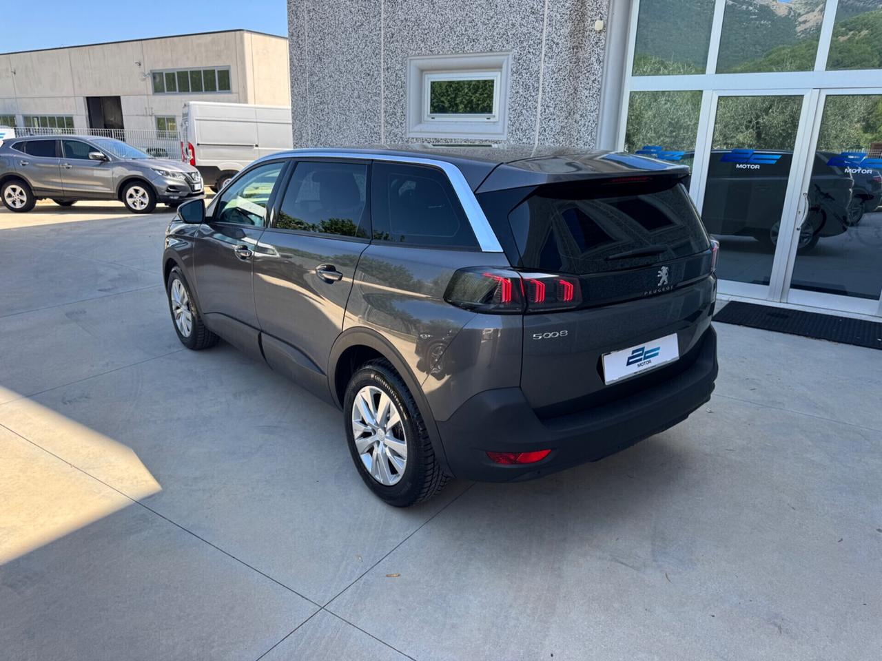 PEUGEOT 5008 7 POSTI BlueHDi 130 Business EAT8 S/S automatica