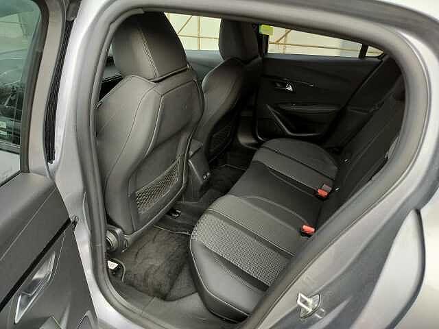 Peugeot 208 PureTech 100 Stop&Start EAT8 GT