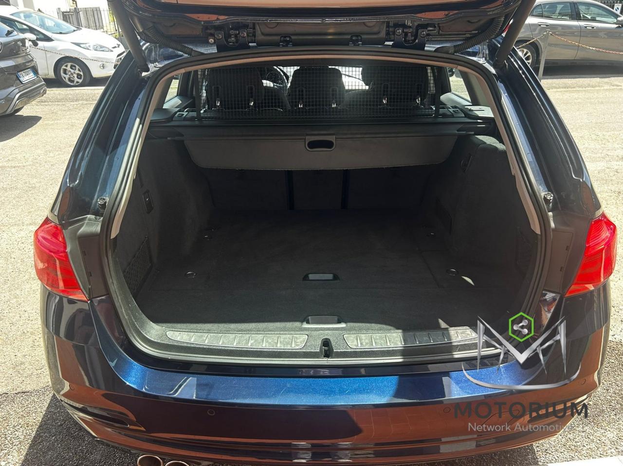 BMW 320D touring business advantage 190 CV