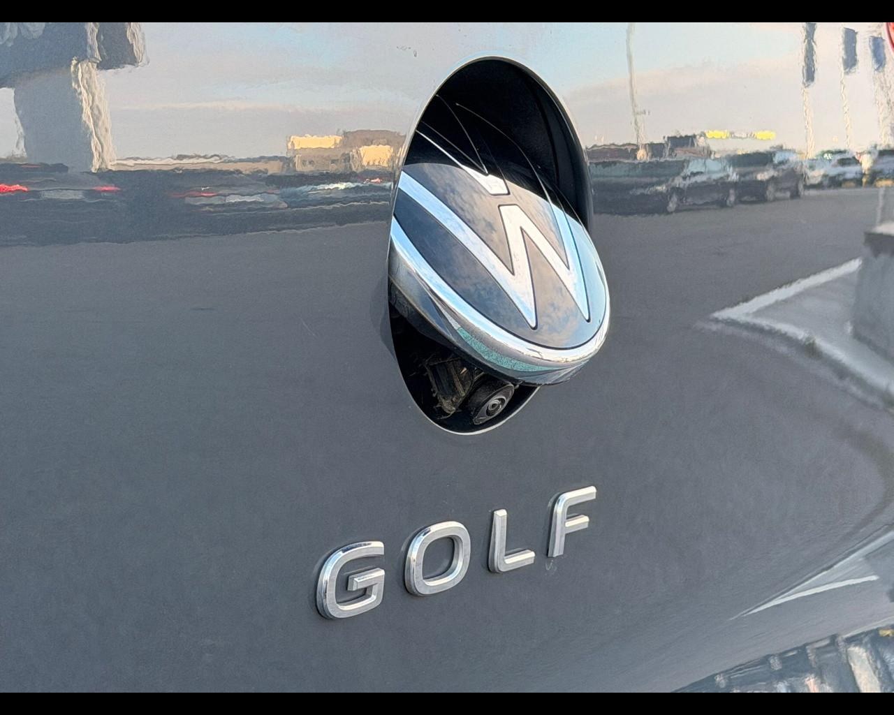 VOLKSWAGEN GOLF VIII 2.0 TDI R-LINE DSG