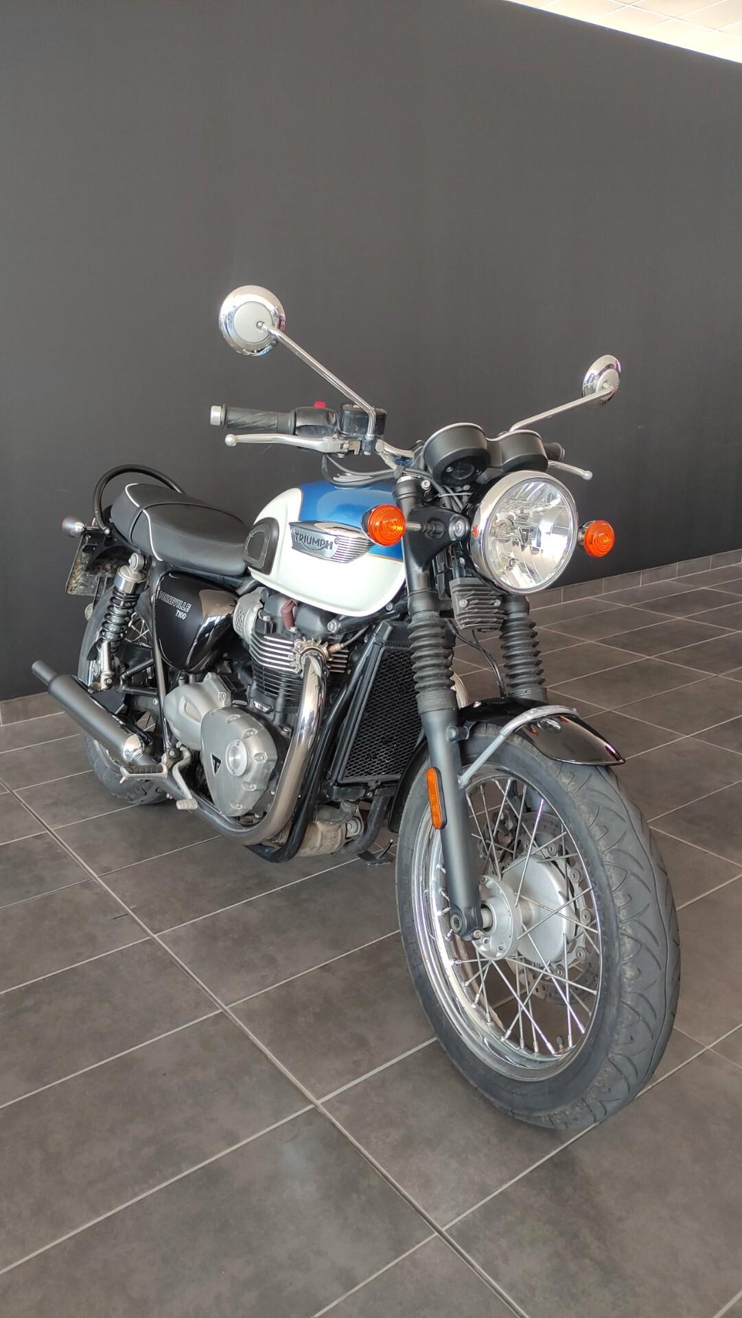 Triumph Bonneville T100 *TASSO ZERO*