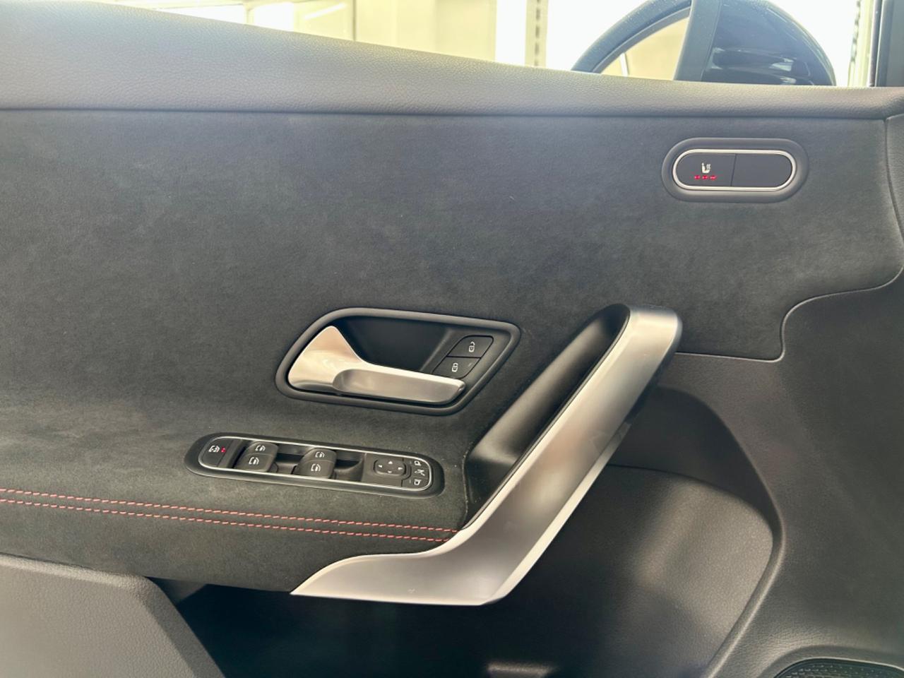 Mercedes CLASSE A AMG Line Premium Finanziabile