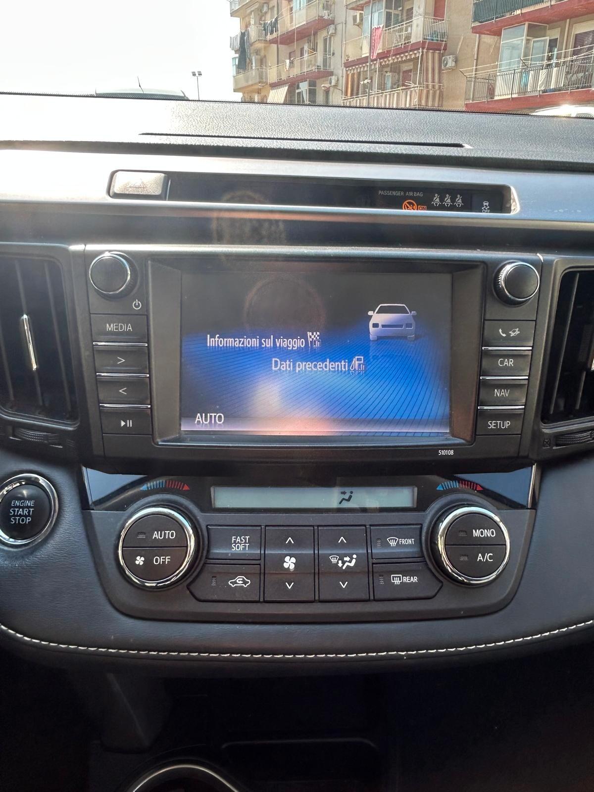 RAV4 2.0 D-4D 2WD Lounge