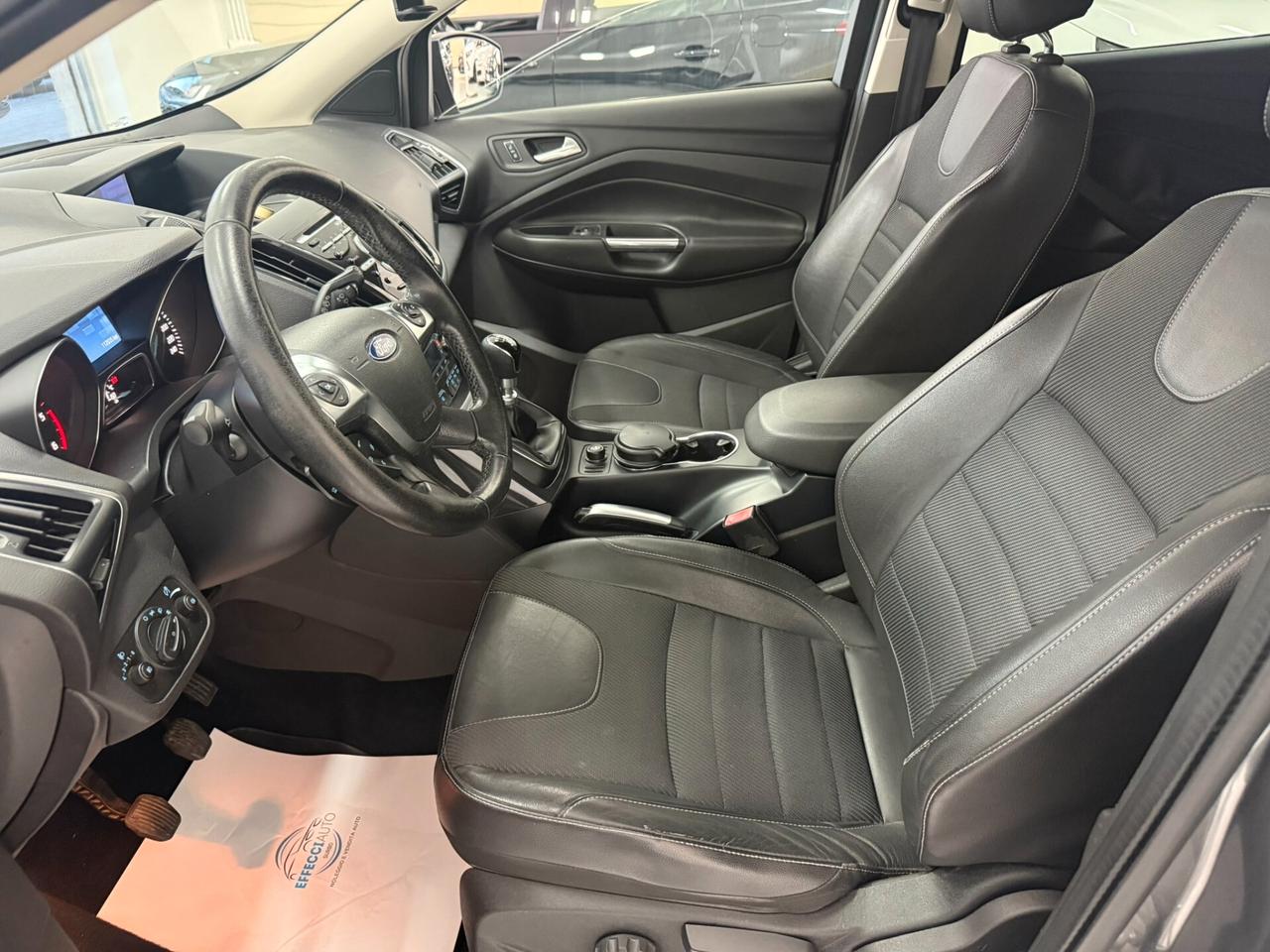 Ford Kuga 2.0 TDCi 140 CV Titanium Autocarro N1