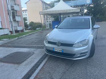 Volkswagen Golf 7. 1.6 TDI DPF Highline NEOPATENTATI