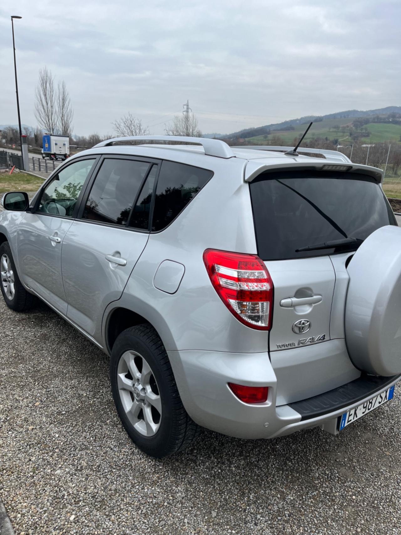 Toyota RAV 4 RAV4 2.2 D-4D 150 CV DPF Exclusive