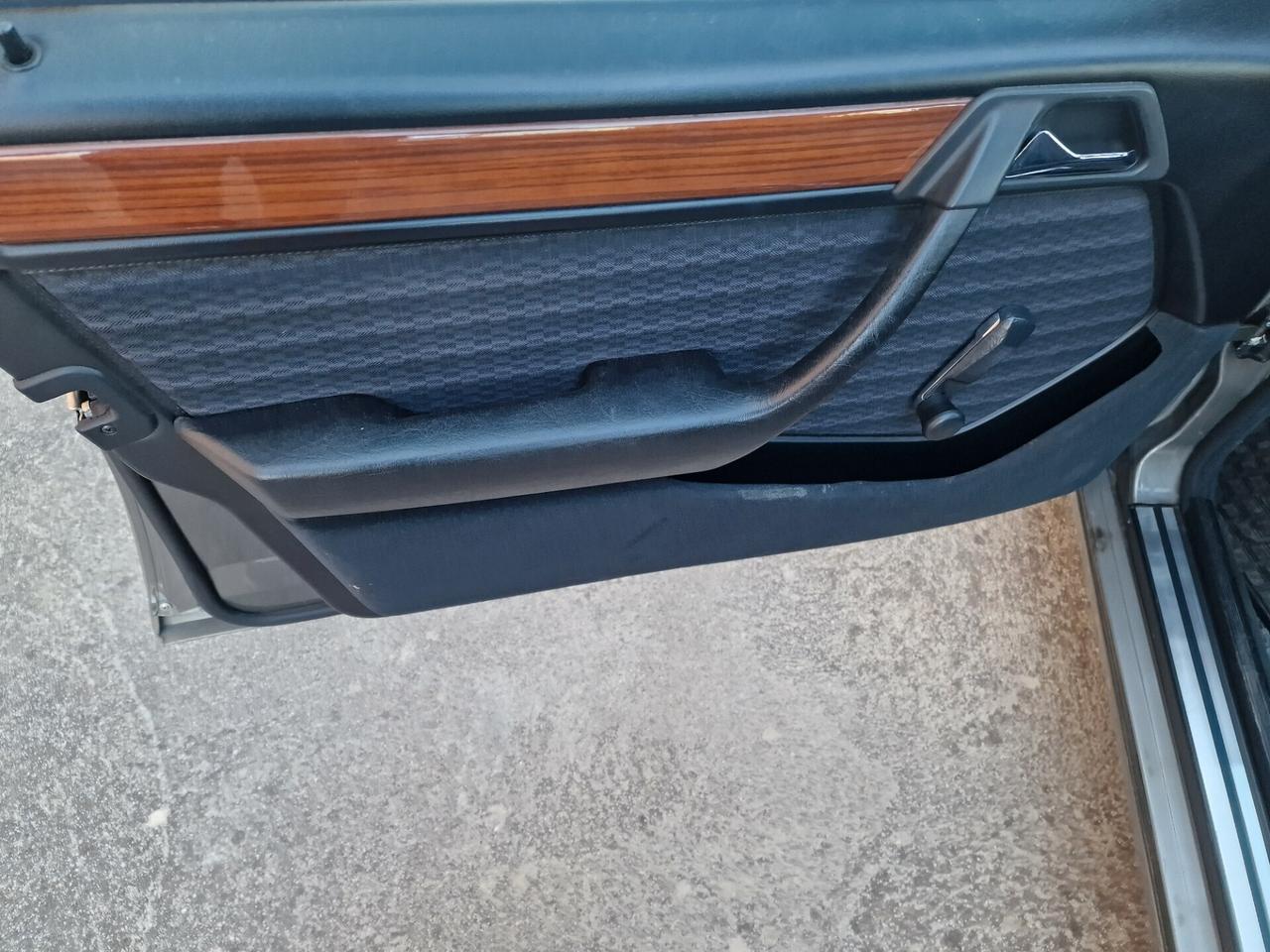 Mercedes-benz 300 200 E