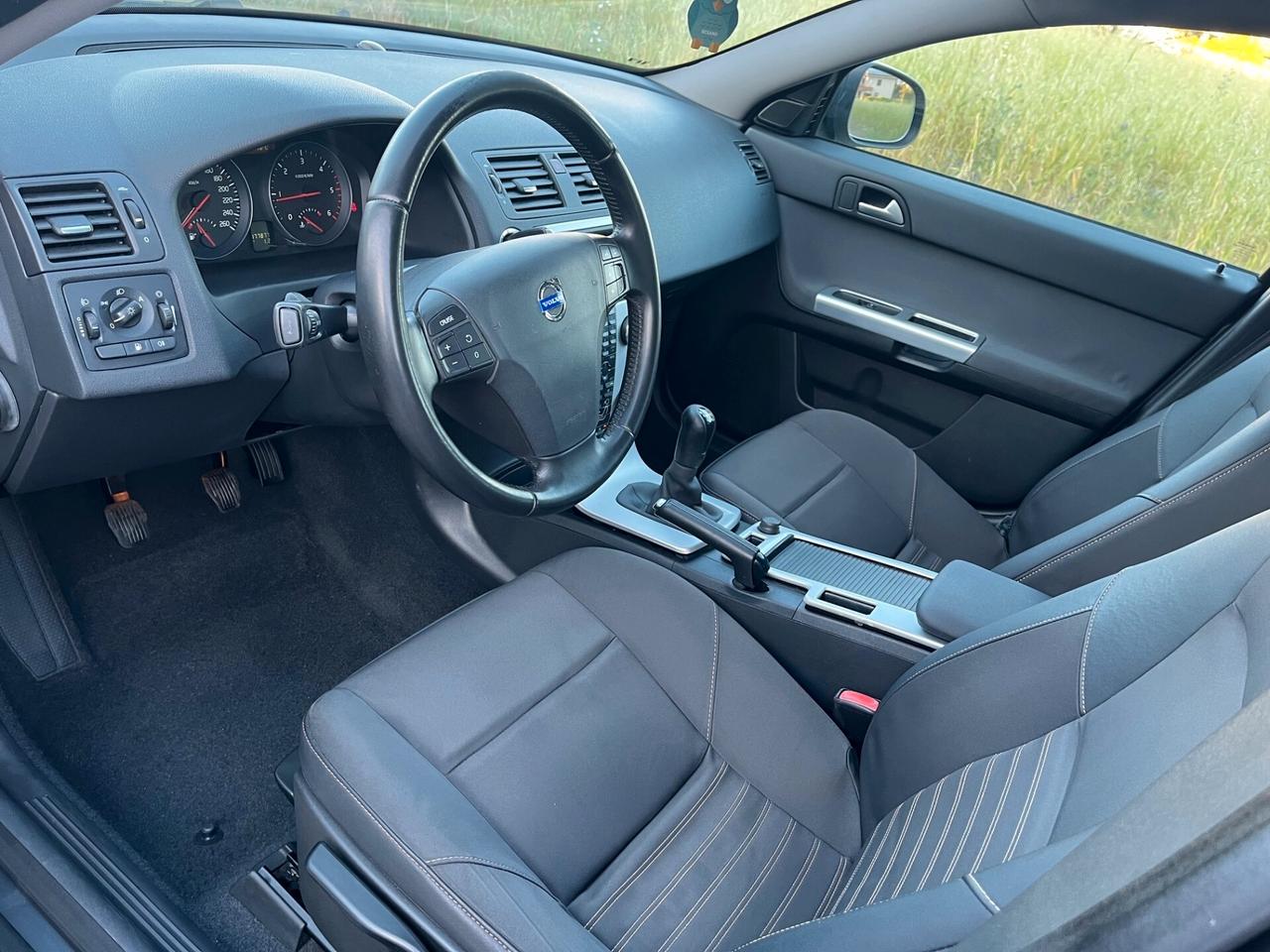 Volvo V50 D2 Momentum