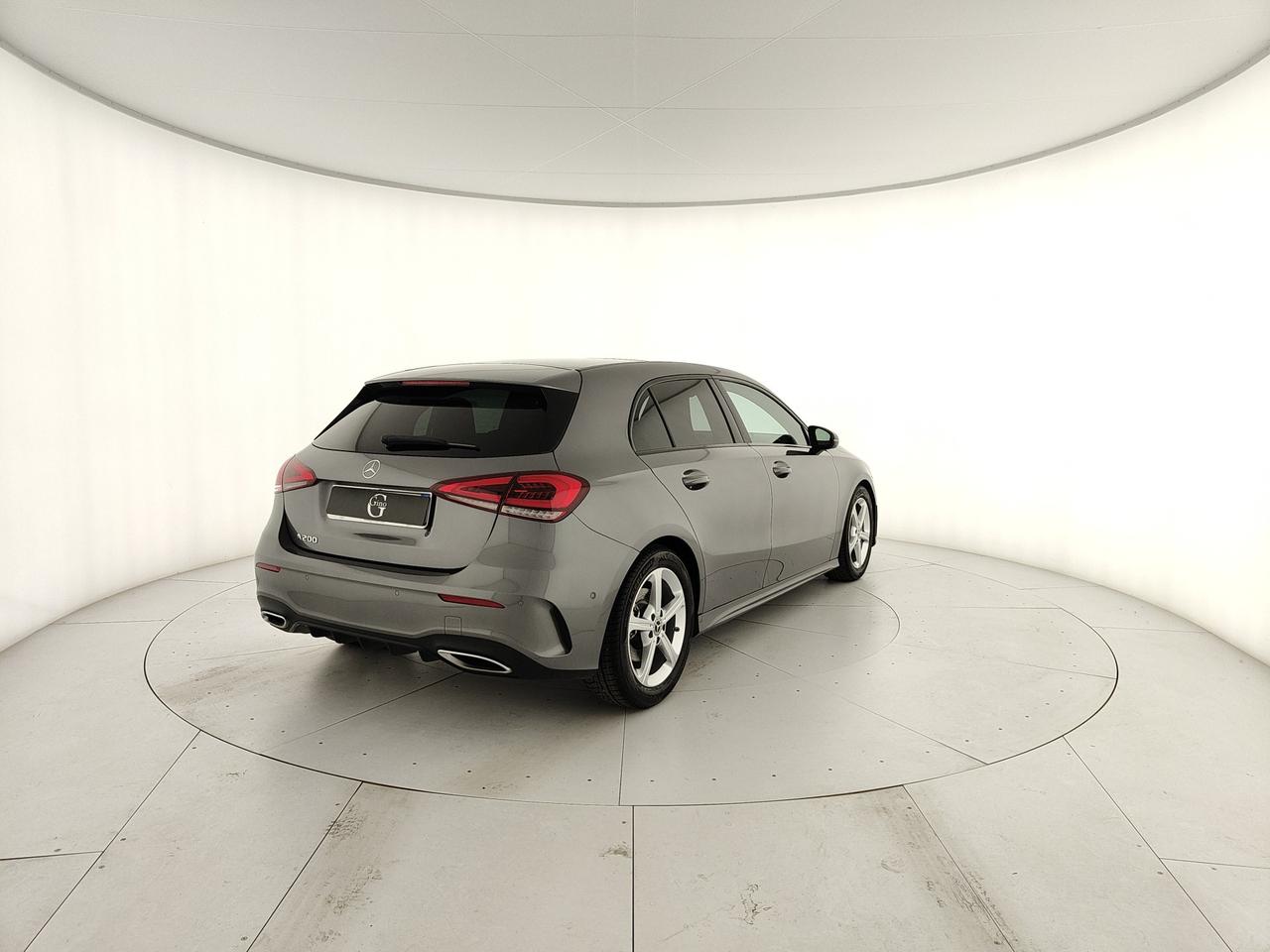 Mercedes-Benz A 200 Premium auto
