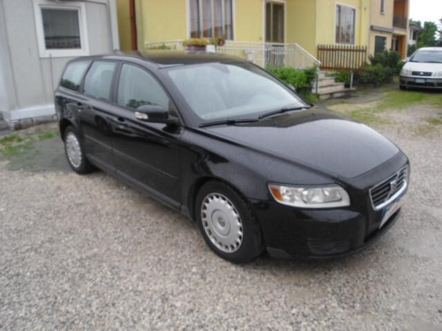 Volvo V50 2.0 D SW aut. Momentum 136CV