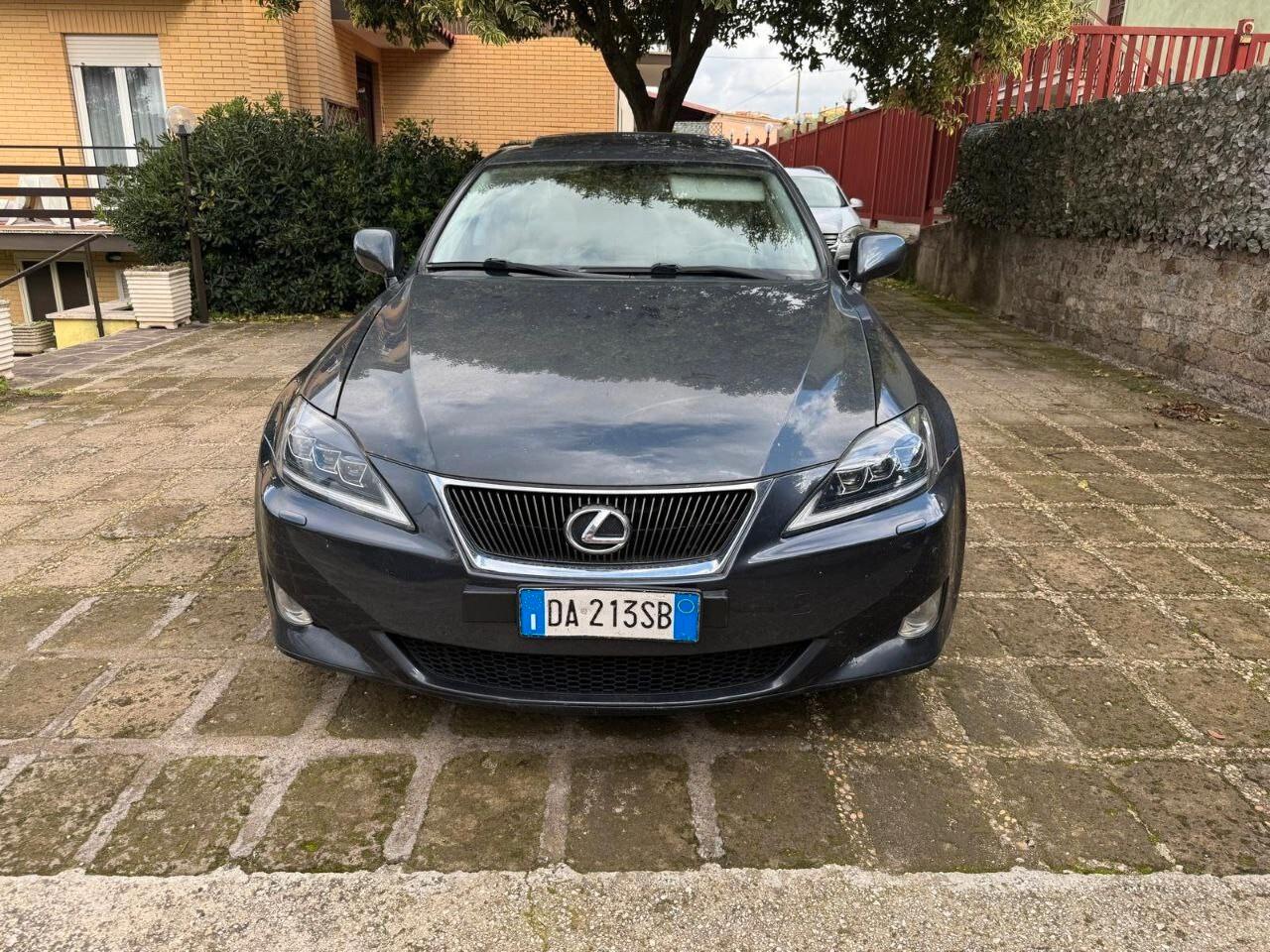 Lexus IS 220d Luxury