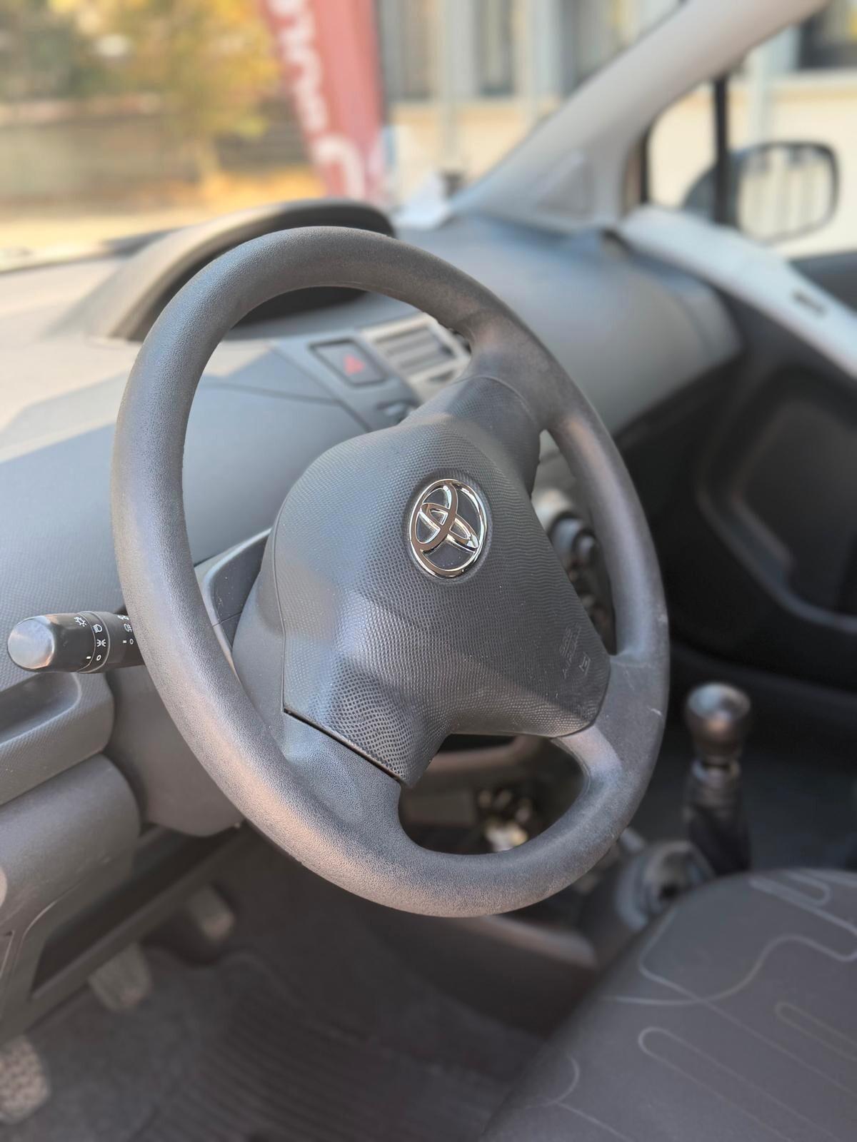 Toyota Yaris 1.4 D-4D DPF 5 porte