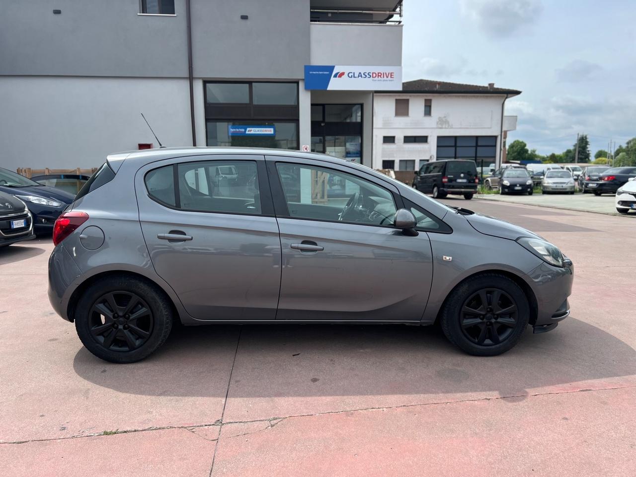 Opel Corsa 1.2 5 porte