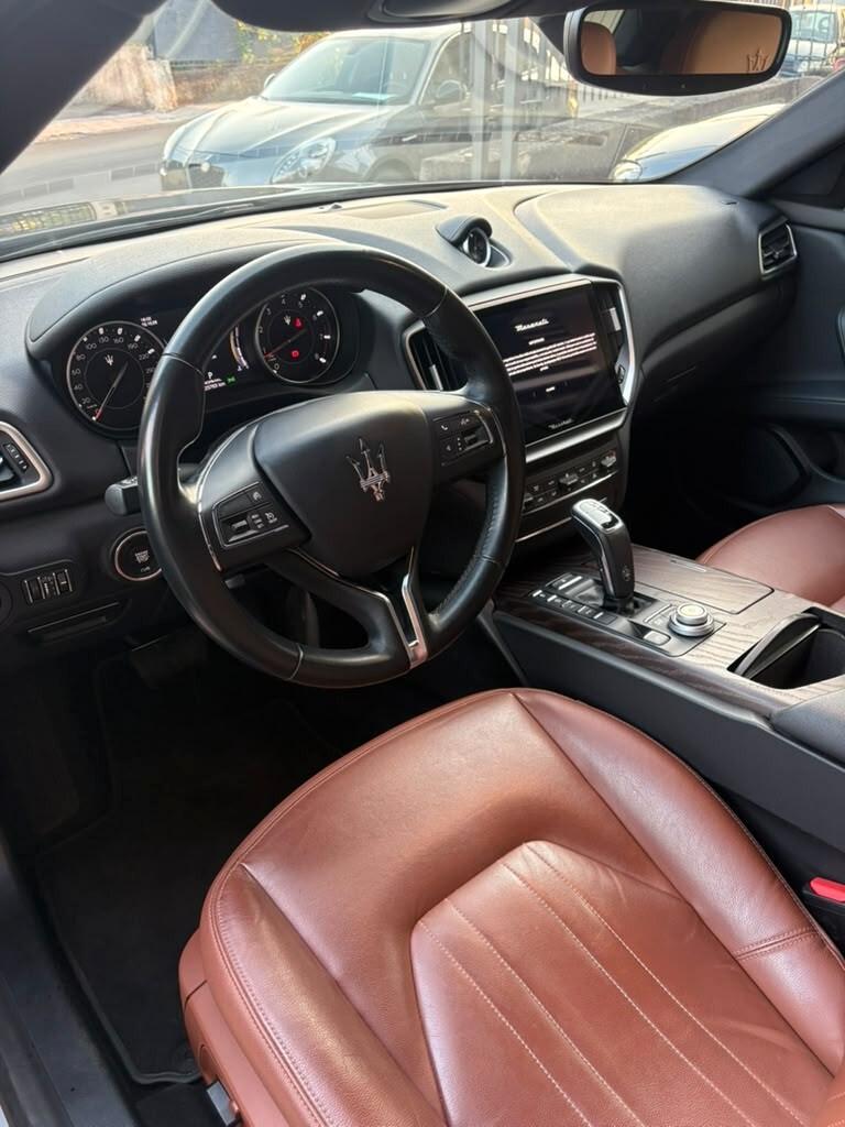 Maserati Ghibli L4 330 CV MHEV Gransport