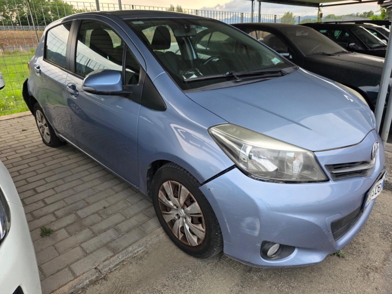 Toyota Yaris 1.0 5 porte Active