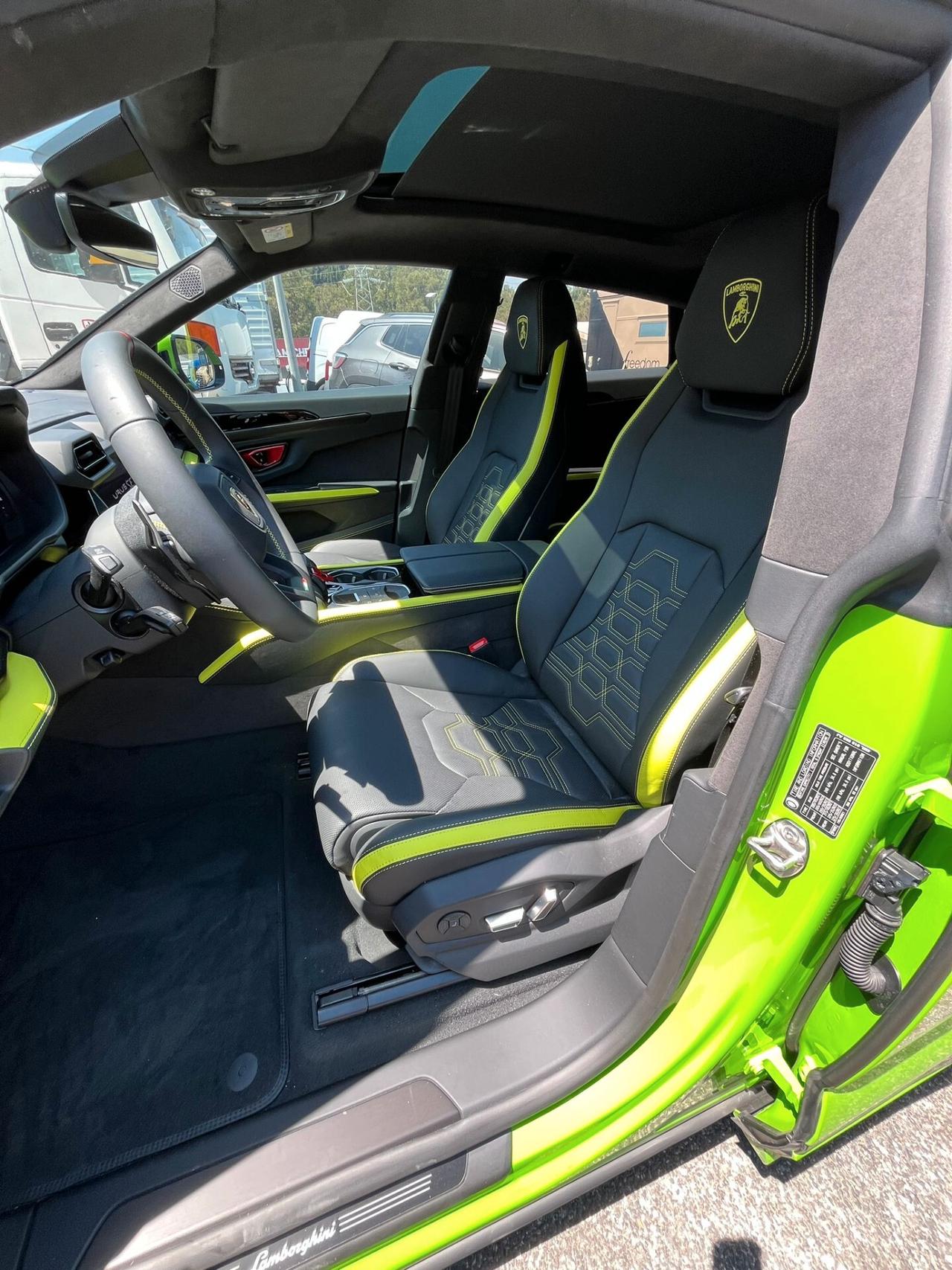 Lamborghini USUS SE 799 cv