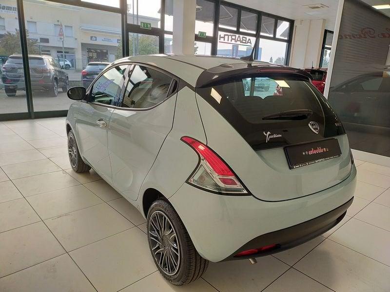 Lancia Ypsilon 1.0 FireFly 5 porte S&S Hybrid Silver Plus