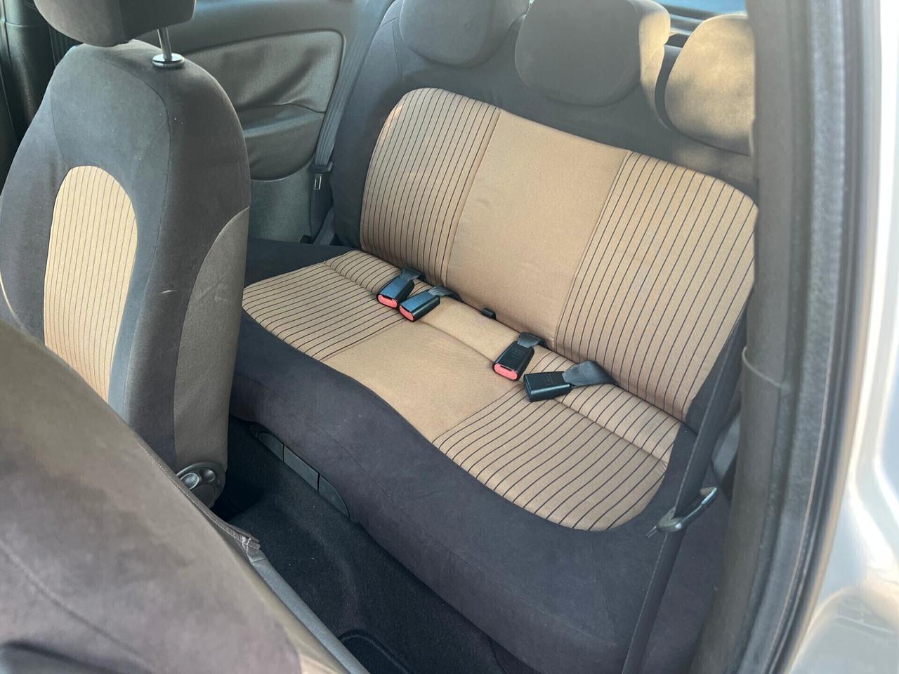 Lancia Ypsilon 1.3 MJT 75 CV Oro Giallo