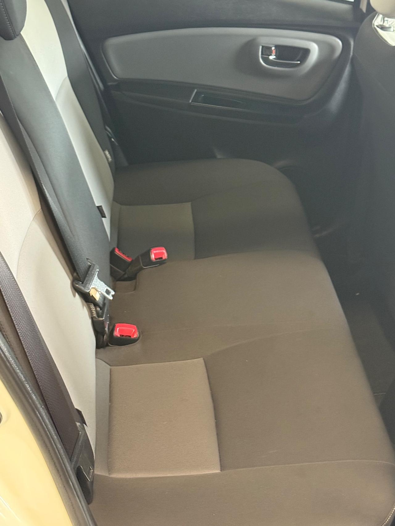 Toyota Yaris 1.5 Hybrid 5 porte Trend Platinum Edition