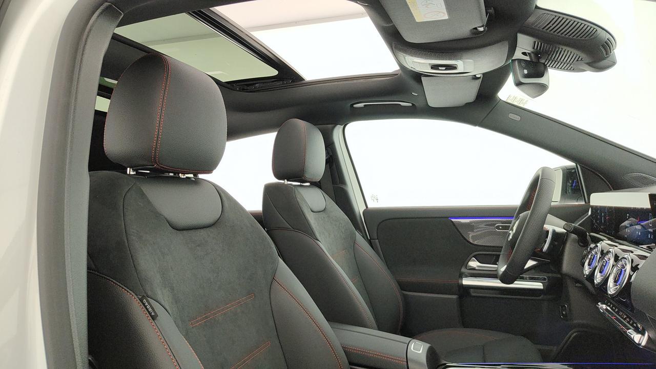 Mercedes-Benz GLA 200 d automatic