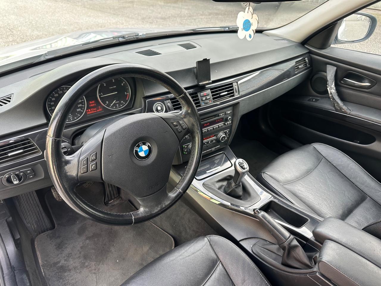 Bmw 318d 2.0 143CV cat Touring Attiva KM CERTIFICATI