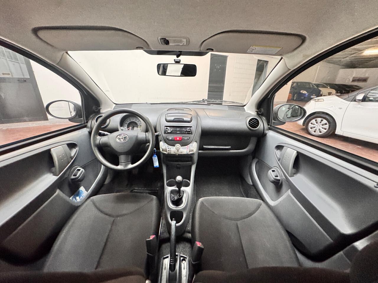 Toyota Aygo 1.0 12V VVT-i 5 porte Deep Ocean Connect