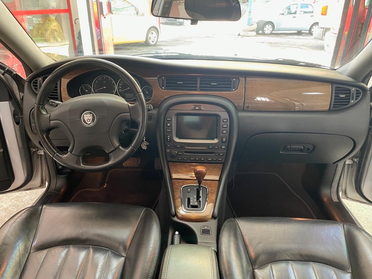 Jaguar X-Type 2.5 V6 24V cat Executive ASI!!!