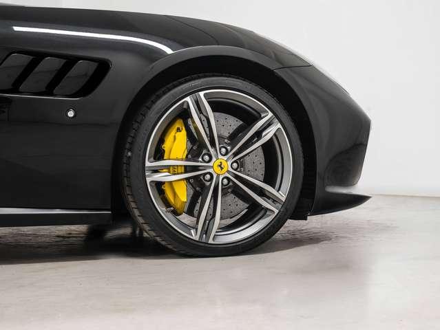 Ferrari GTC4 Lusso V12