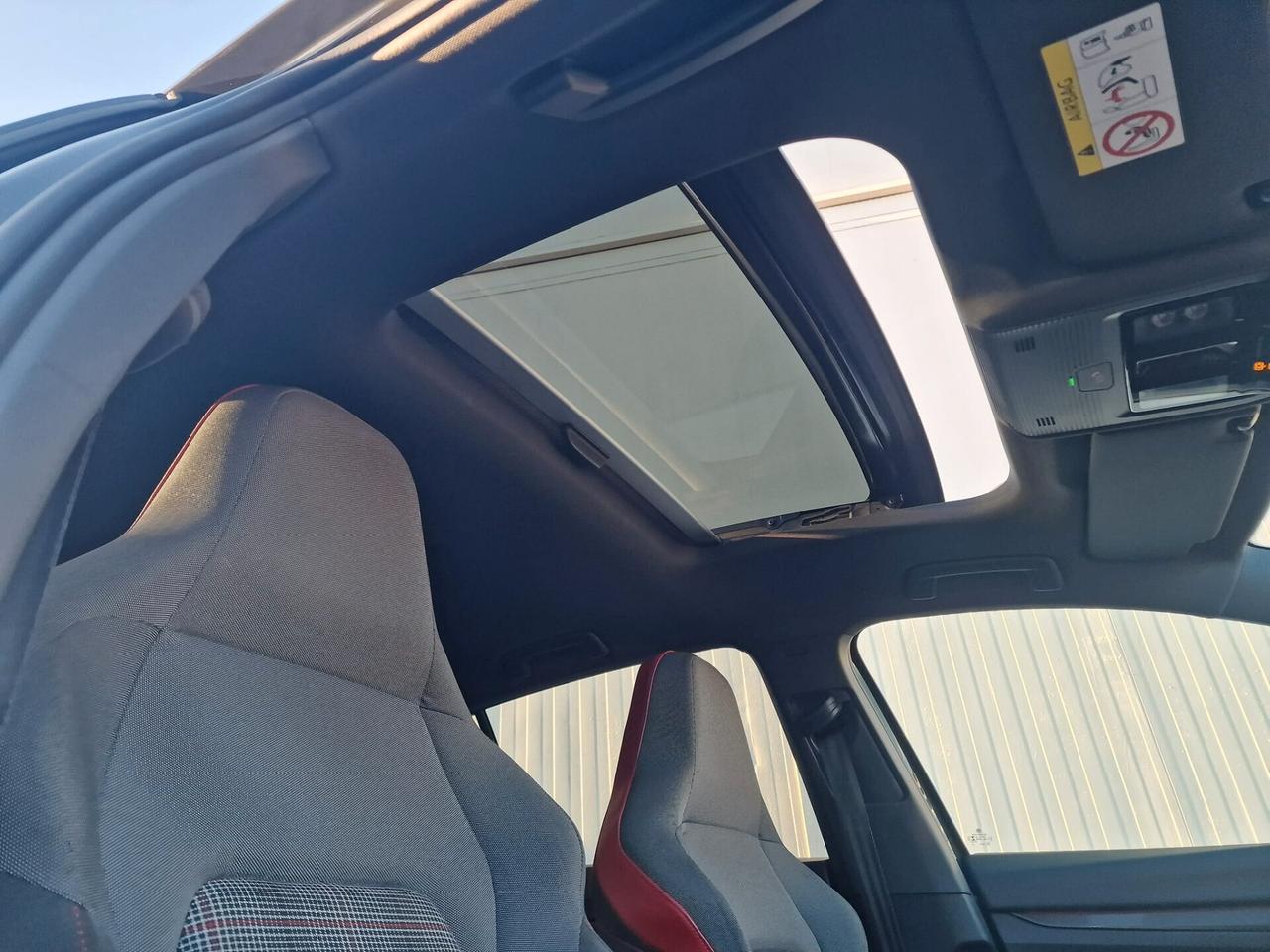 Golf GTI 2.0 TSI 245CV