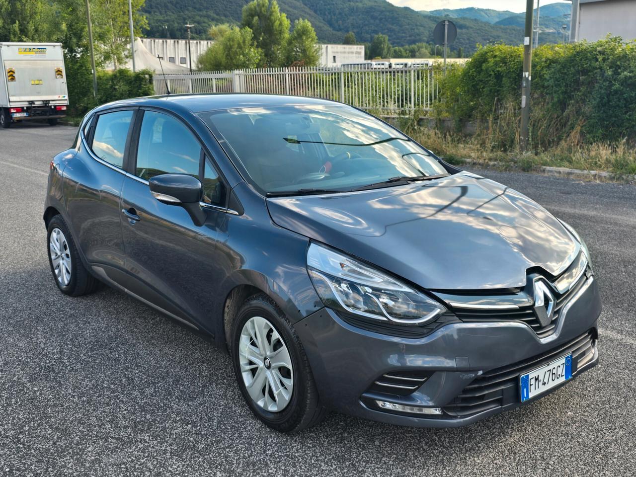 Renault Clio dCi 8V 75 CV 5 porte Duel